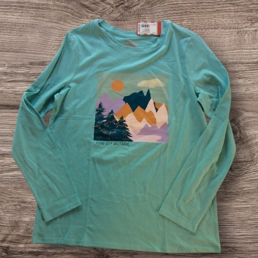 NWT cat and Jack blue long sleeve T-shirt. Joy/mountains XXL 16/18.
